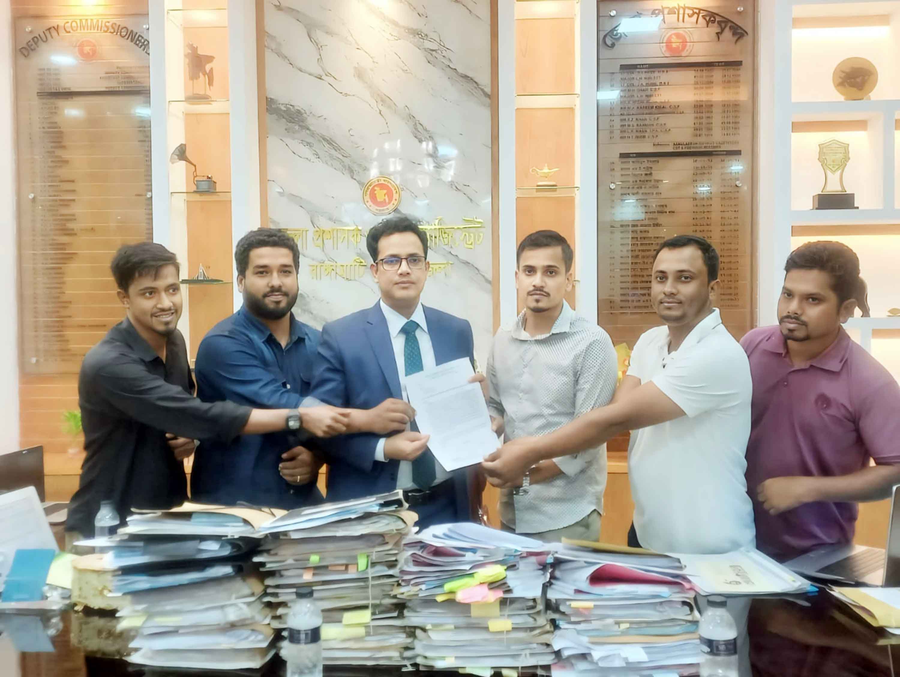 পাহাড়ের পিছিয়ে পড়া জনগোষ্ঠীর কণ্ঠে ৫ দাবি