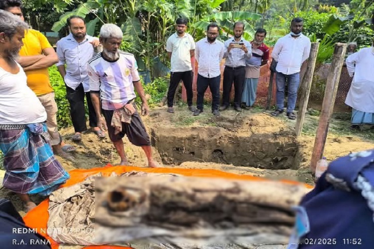 ১১ বছর পর কবর থেকে তোলা হলো ৩ জামায়াত-শিবিরকর্মীর দেহাবশেষ