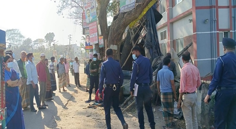 সদরপুরে ফুটপাত দখলমুক্ত ও ভাসমান হকারদের উচ্ছেদ