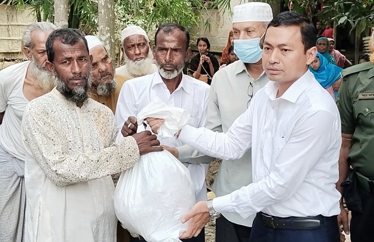 সুনামগঞ্জে অগ্নিকাণ্ডে ক্ষতিগ্রস্ত পরিবারকে সহায়তা প্রদান